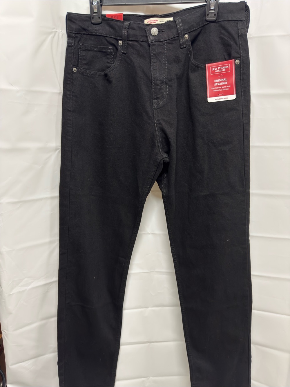 32x32 Levi's Men's Black Straight-Leg Jeans B1
